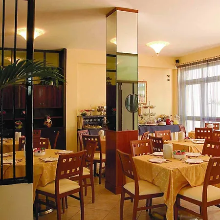 Gaia Отель Чефалу