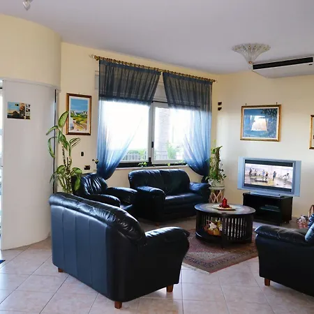 Gaia Hotel 4*