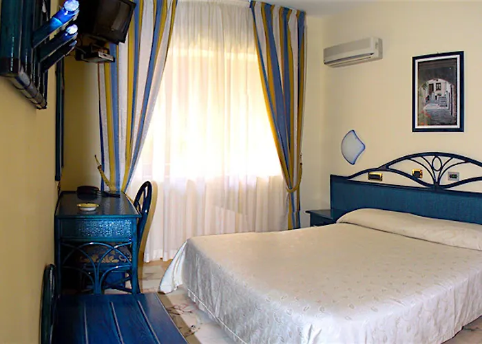 Готель Gaia Чефалу