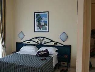 Готель Gaia Чефалу