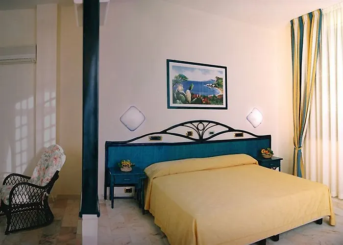 Gaia 4* Чефалу